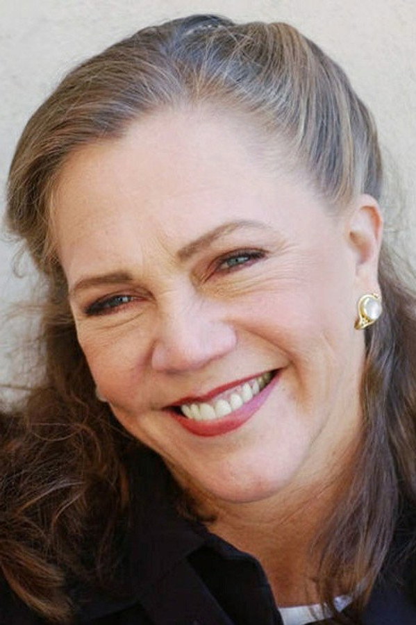 Kathleen Turner's headshot
