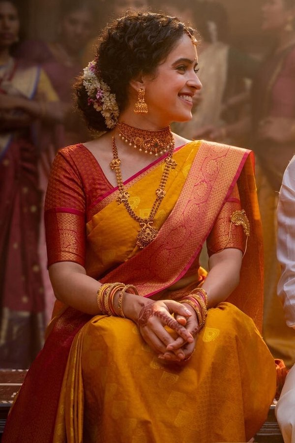 मीनाक्षी सुंदरेश्‍वर (2021) backdrop image