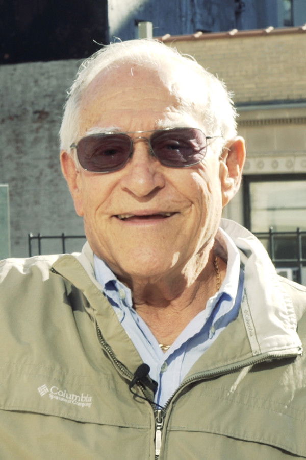 Saul Moroz's headshot