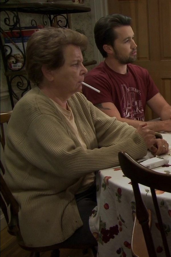 C’è sempre il sole a Philadelphia – S06E06 – Due mamme di troppo