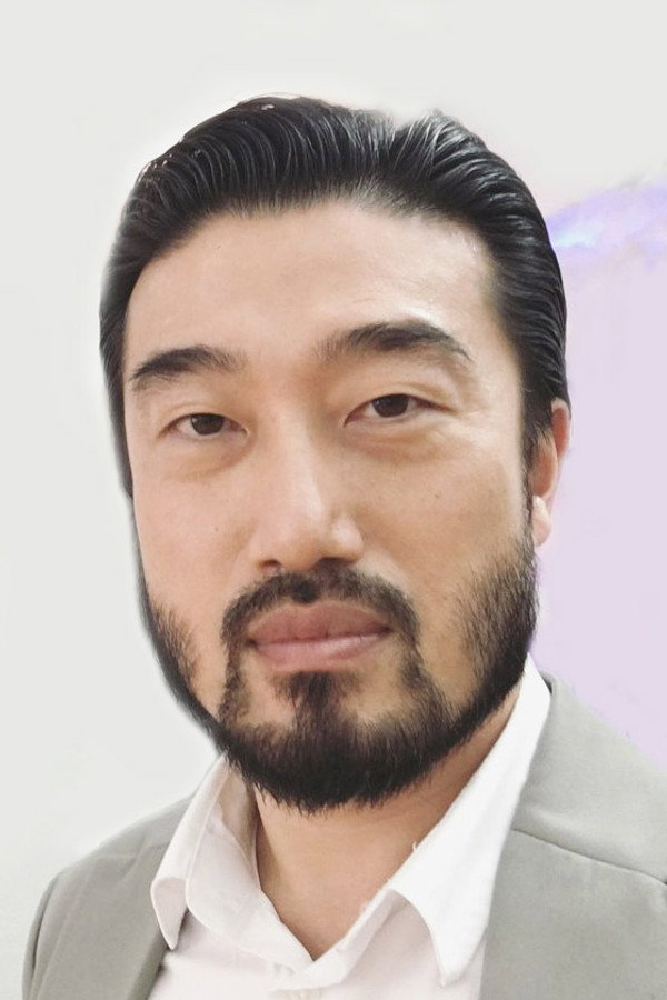 Sean Baek's headshot