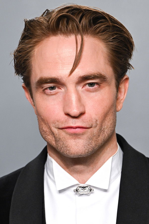 Robert Pattinson's headshot