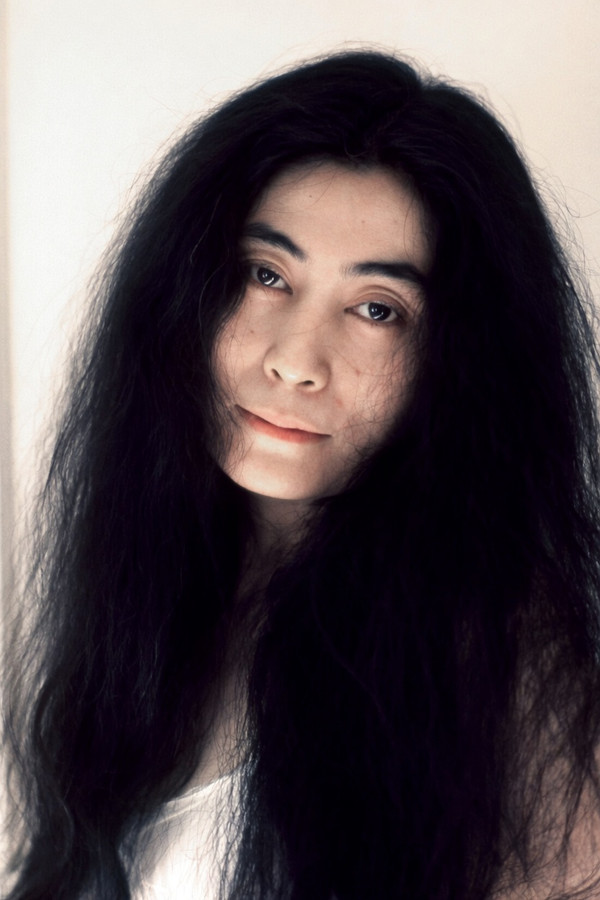 Yoko Ono's headshot