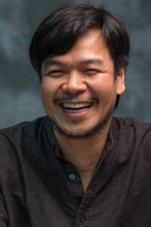 Ian Lomongo's headshot