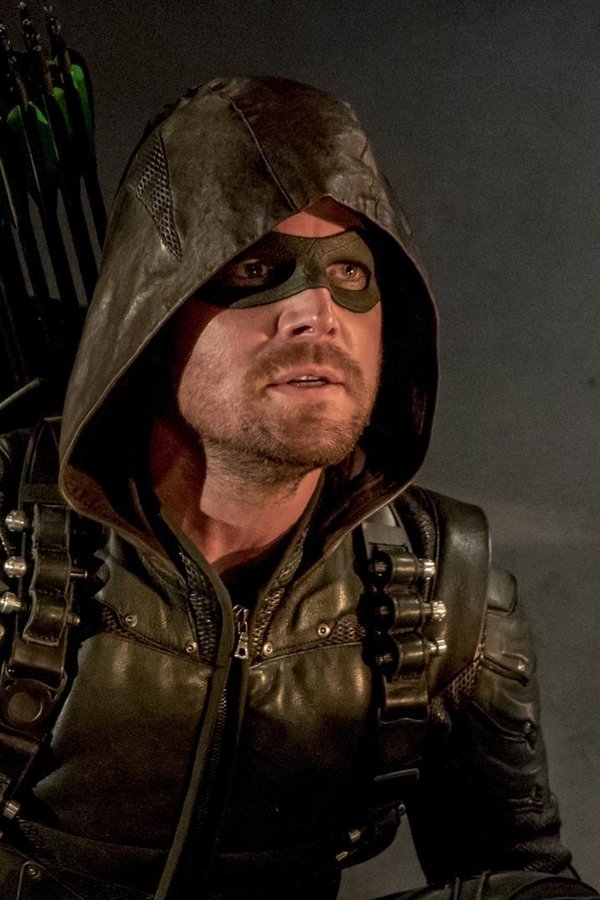 Arrow – S06E07 – Il giorno del ringraziamento