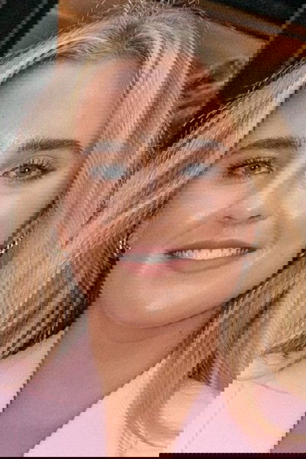 Sarah Bro