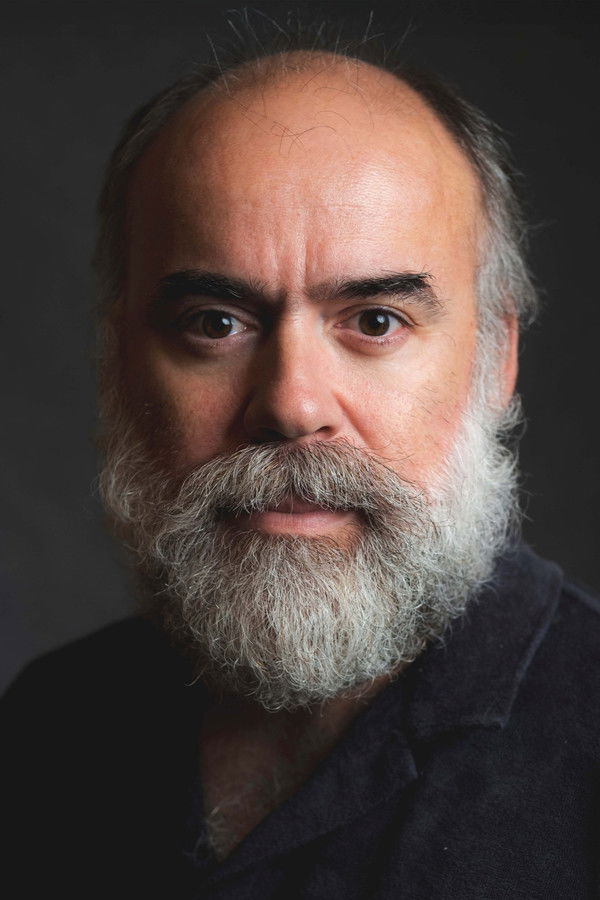 Tónan Quito's headshot