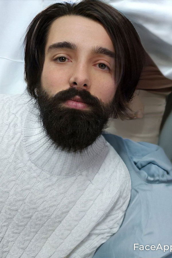 Saro Passarello's headshot