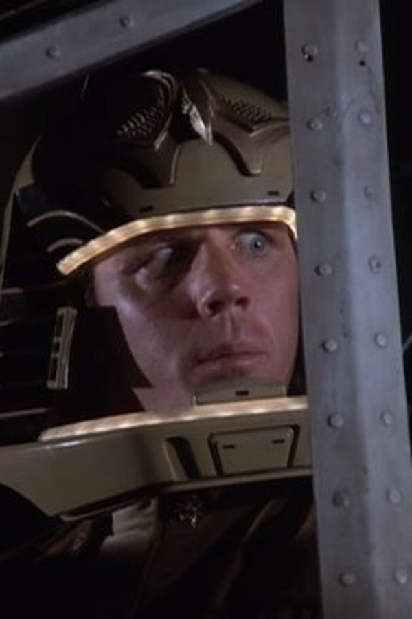 Battlestar Galactica (1978) – S01E13 – Guerra tra Bene e Male (prima parte)