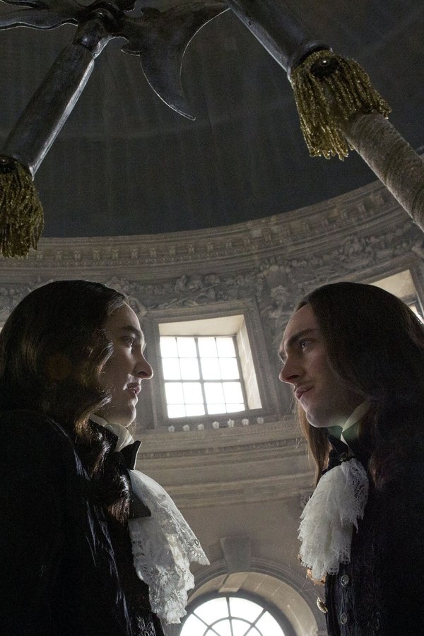 Versailles – S01E10 – Episodio 10