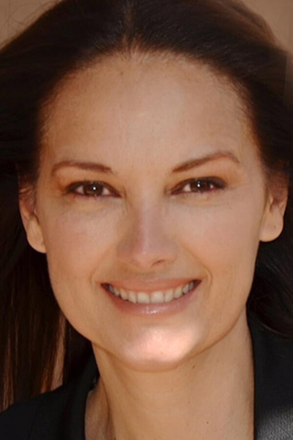 Alison Moir's headshot