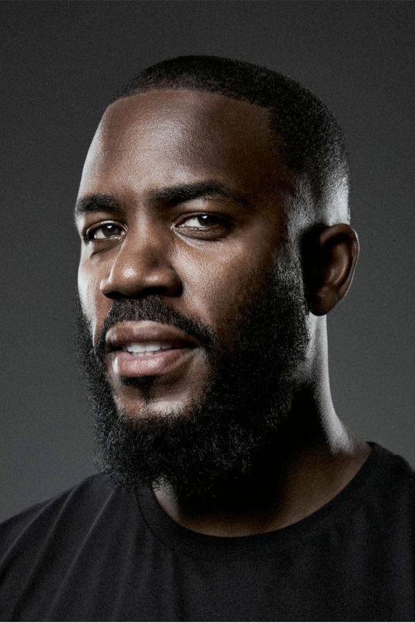 Mo Gilligan's headshot