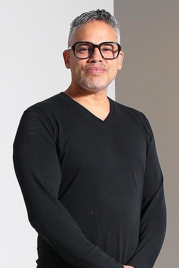 Gil Vazquez's headshot