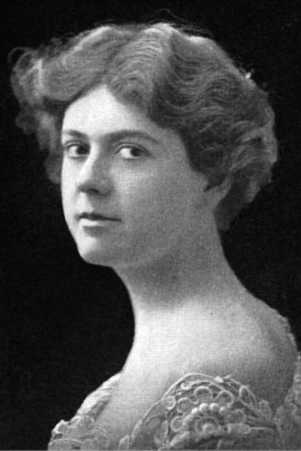 Clara Blandick's headshot