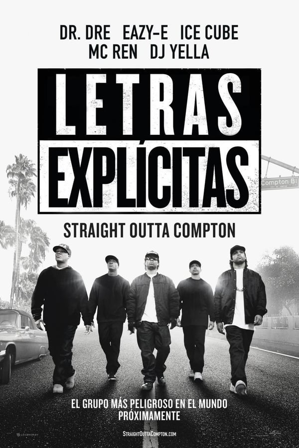 A mediados de los 80, el barrio californiano de Compton era uno de los lugares más peligrosos de Estados Unidos. Cuando un grupo de jóvenes convirtieron sus experiencias vitales en una música brutalmente sincera que se rebelaba contra la autoridad, le dieron voz a una generación silenciada. Siguiendo la meteórica trayectoria de N.W.A. (formado por Arabian Prince, DJ Yella, Dr. Dre, Eazy-E, Ice Cube y MC Ren), la película narra la historia de cómo estos chicos revolucionaron para siempre la música y la cultura popular al contar al mundo cómo era realmente la vida en el ghetto.