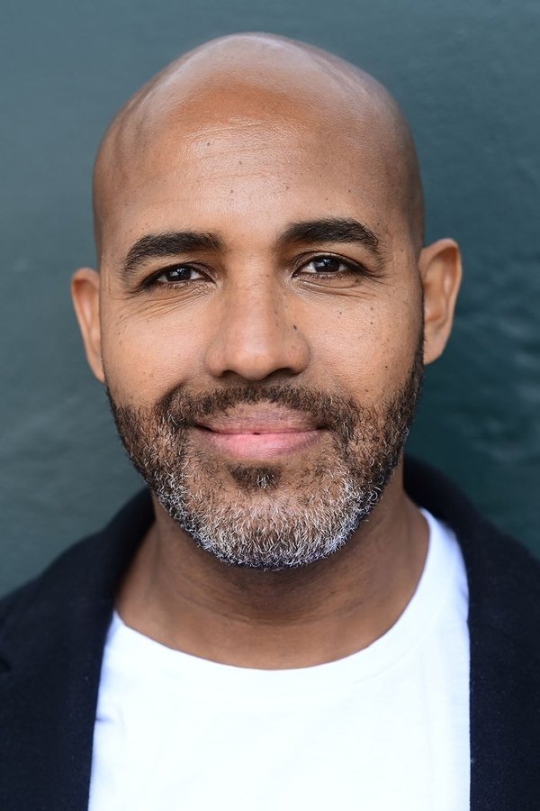 Eskindir Tesfay's headshot