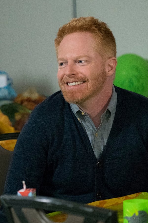 Modern Family – S09E22 – Clash of Swords