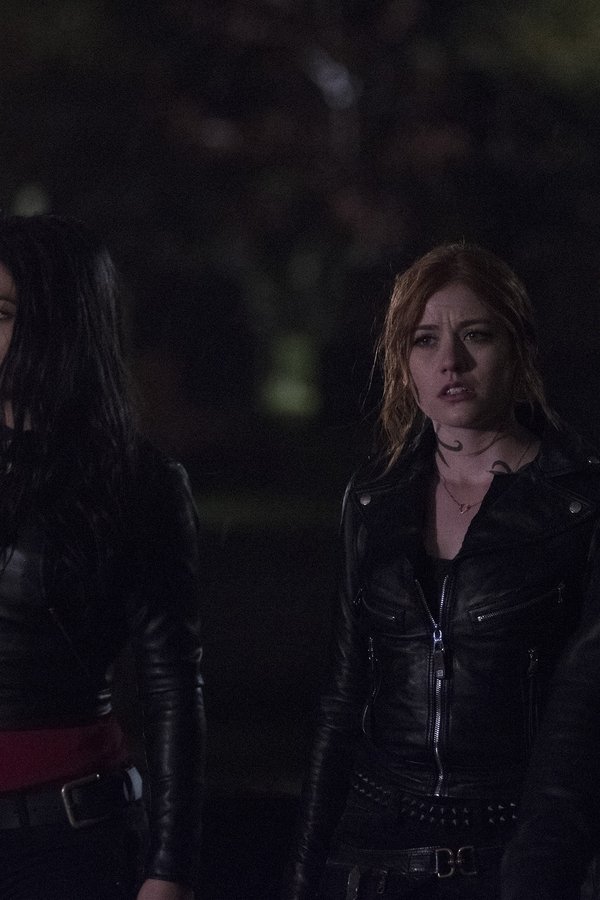 Shadowhunters – S02E19 – Salute e addio