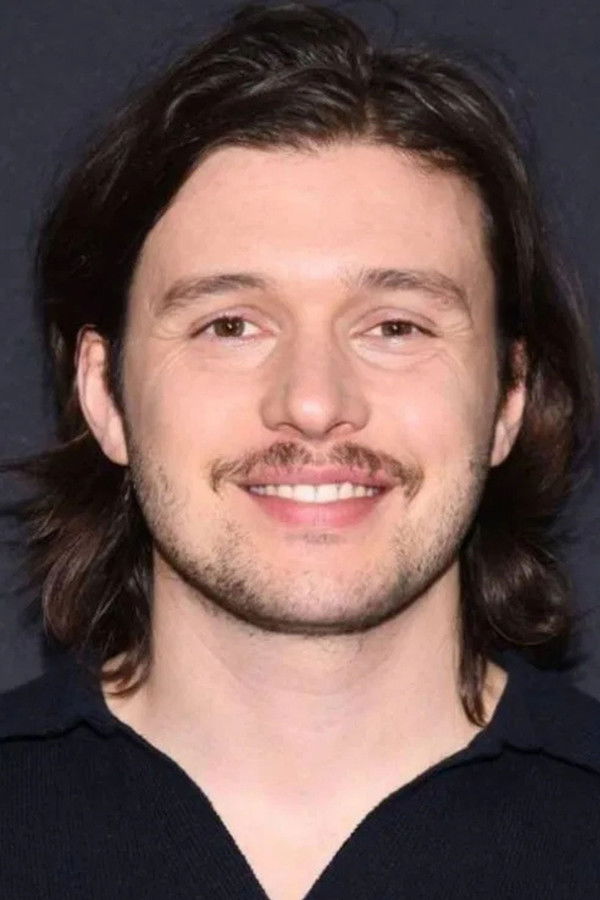 Nick Robinson's headshot