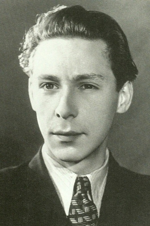 Oleg Efremov's headshot