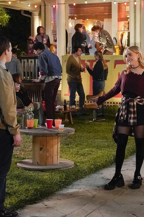 Young Sheldon – S06E13 – Una festa della confraternita, un pigiama party e la madre di tutte le vesciche