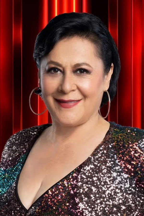 Alina Lozano's headshot