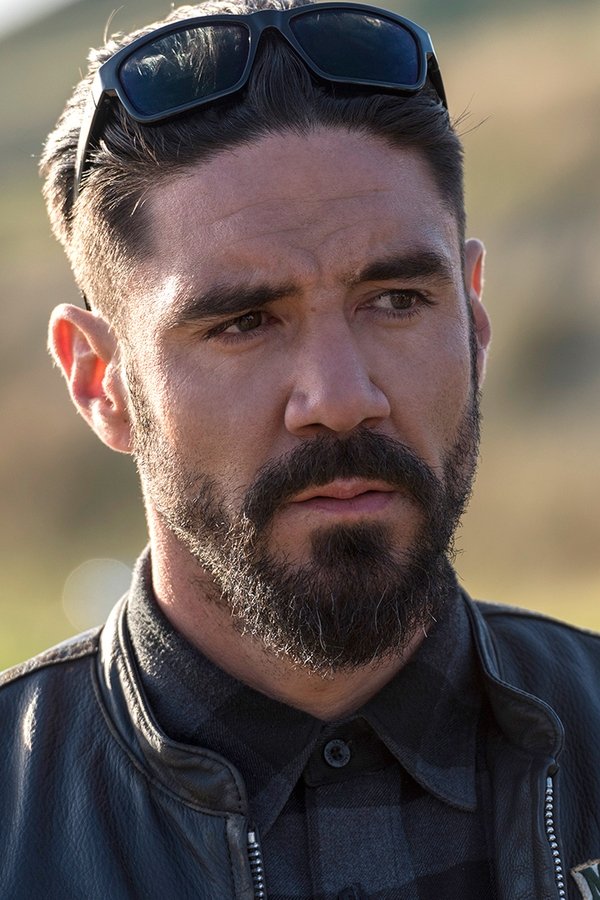 Mayans M.C. – S01E02 – Scorpione/Dzec