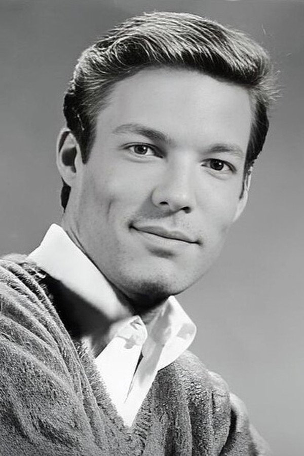Richard Chamberlain's headshot