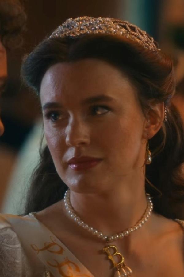 Blood, Sex & Royalty – S01E01 – Episodio 1