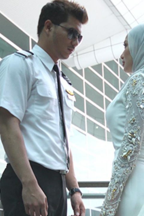 Suri Hati Mr Pilot poster