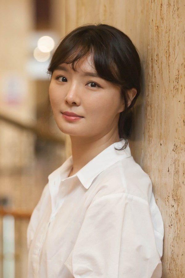 Han Song-hee's headshot