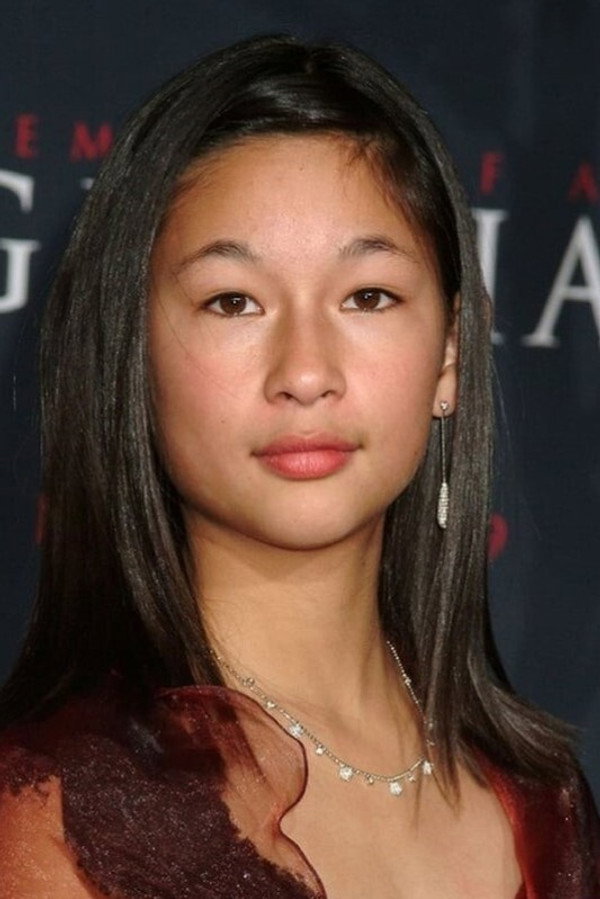 Zoe Weizenbaum's headshot