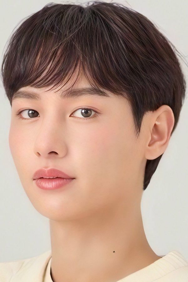 Atthaphan Phunsawat's headshot