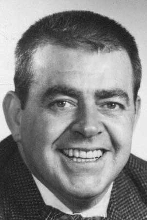 Rex Everhart's headshot