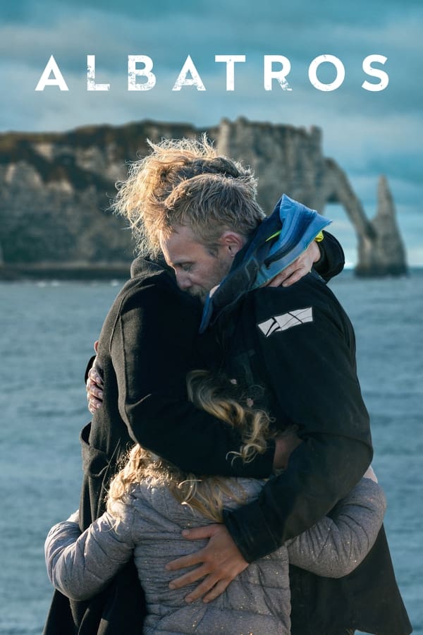 Laurent, un commandant de brigade de la gendarmerie d’Etretat, prévoit de se marier avec Marie, sa compagne, mère de sa fille surnommée Poulette. Il aime son métier malgré une confrontation quotidienne avec la misère sociale. En voulant sauver un agriculteur qui menace de se suicider, il le tue. Sa vie va alors basculer.