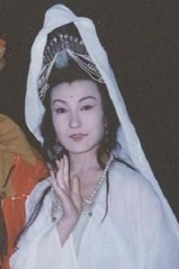 侯艳
