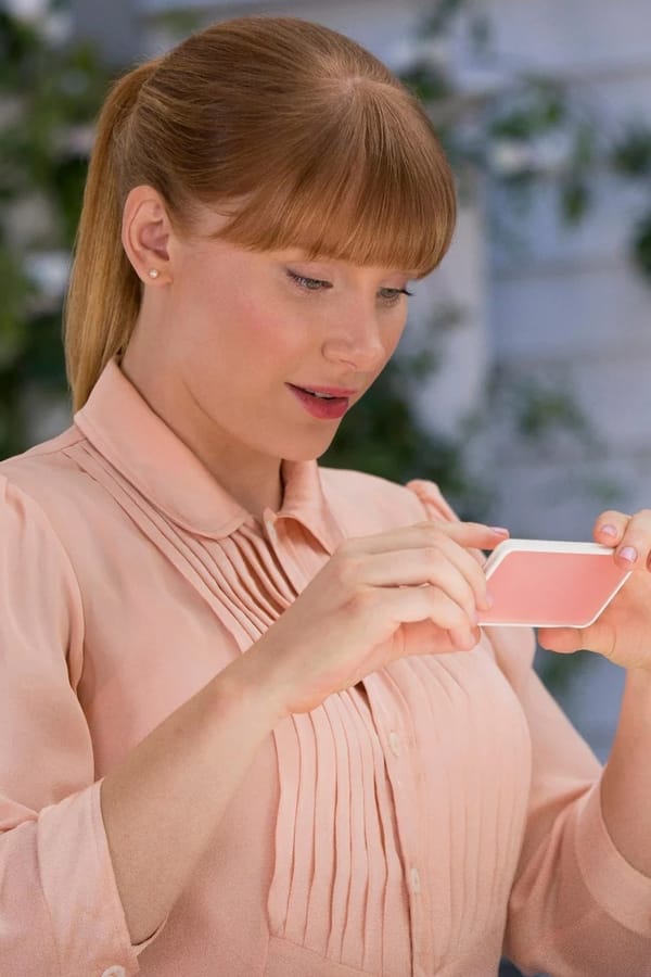 Black Mirror – S03E01 – Caduta libera