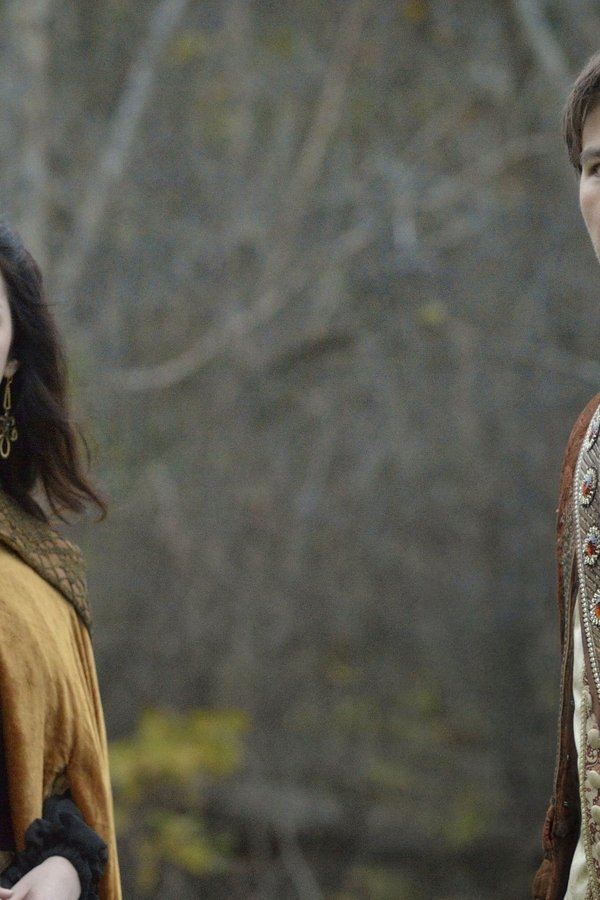 Reign – S01E10 – Sacrificio