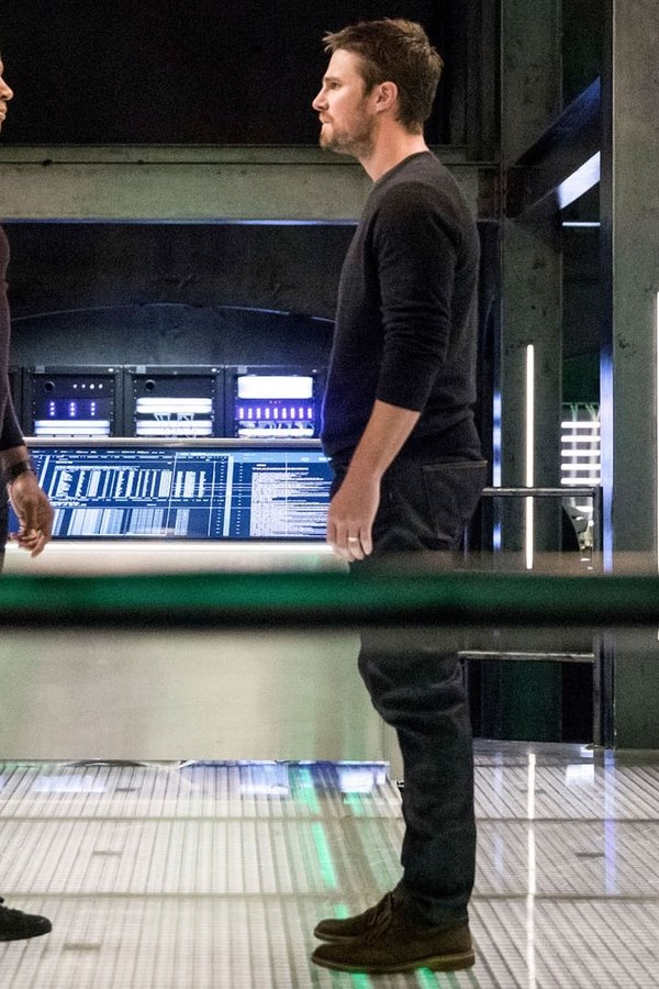 Arrow – S06E17 – Compagni d’armi