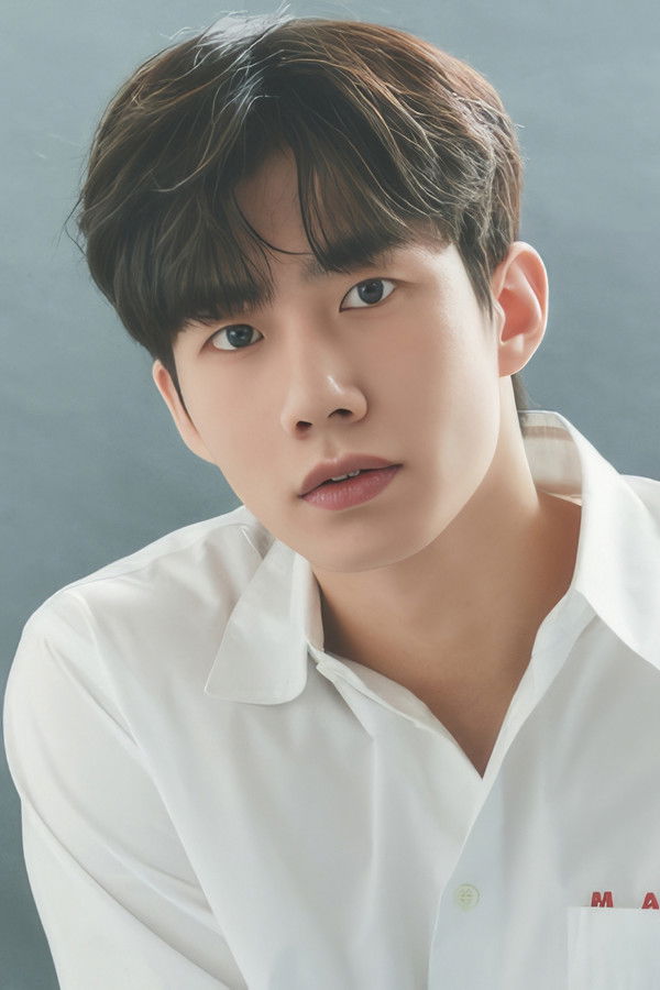 Son Woo-hyeon's headshot