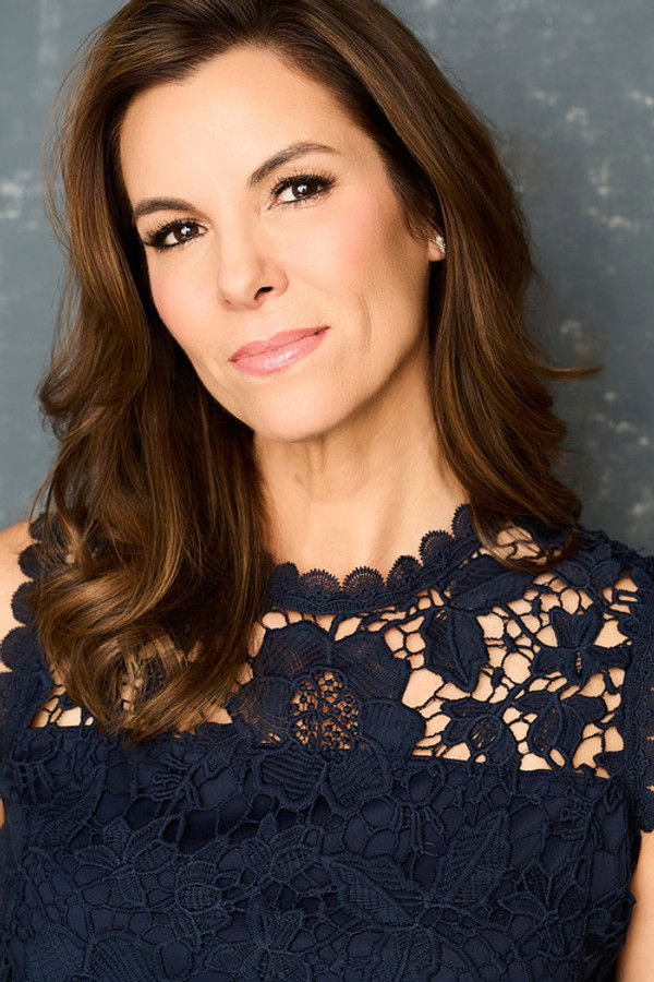 Gina Simms's headshot