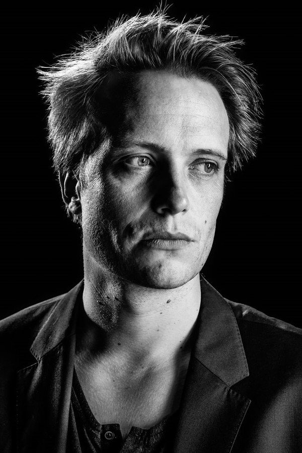 August Diehl's headshot