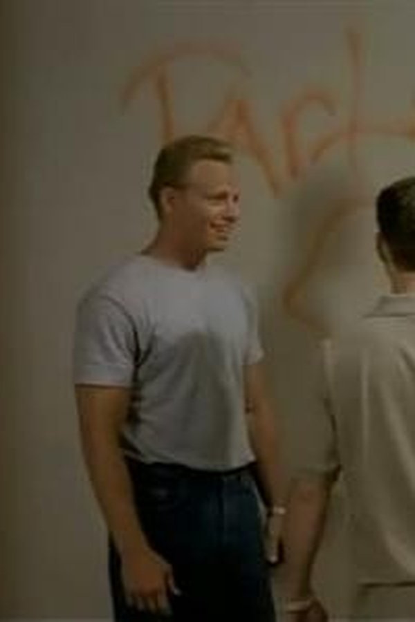 Beverly Hills 90210 – S06E01 – Episodio 1