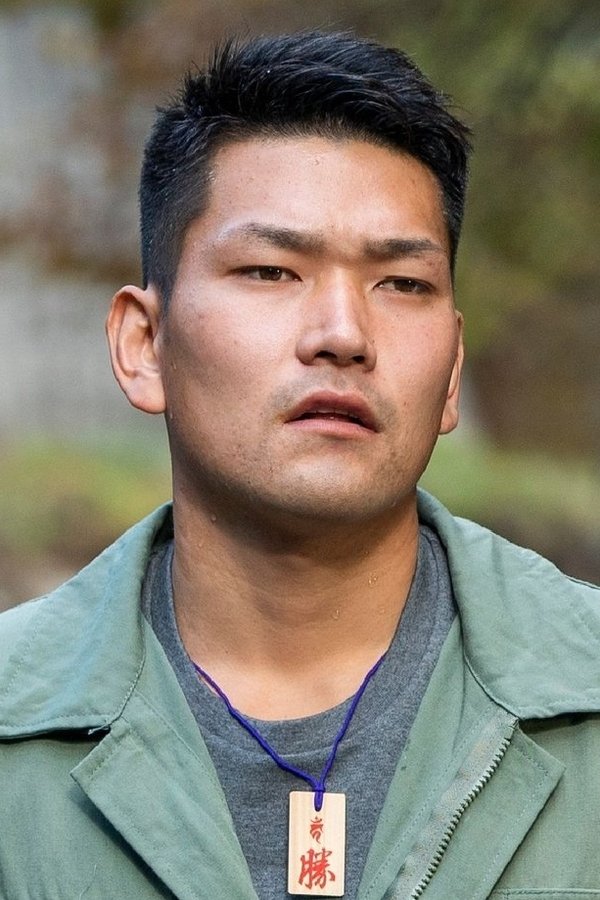 Zingi Umemoto's headshot