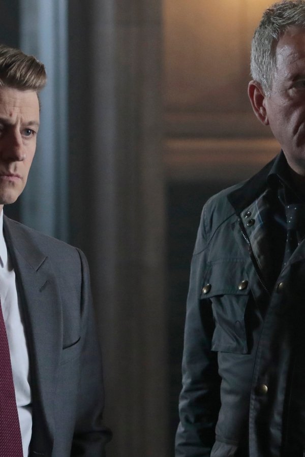 Gotham – S04E22 – Terra di nessuno