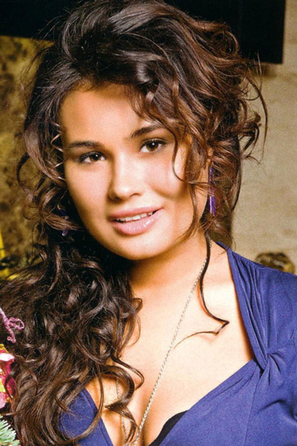 Anastasiya Kochetkova's headshot