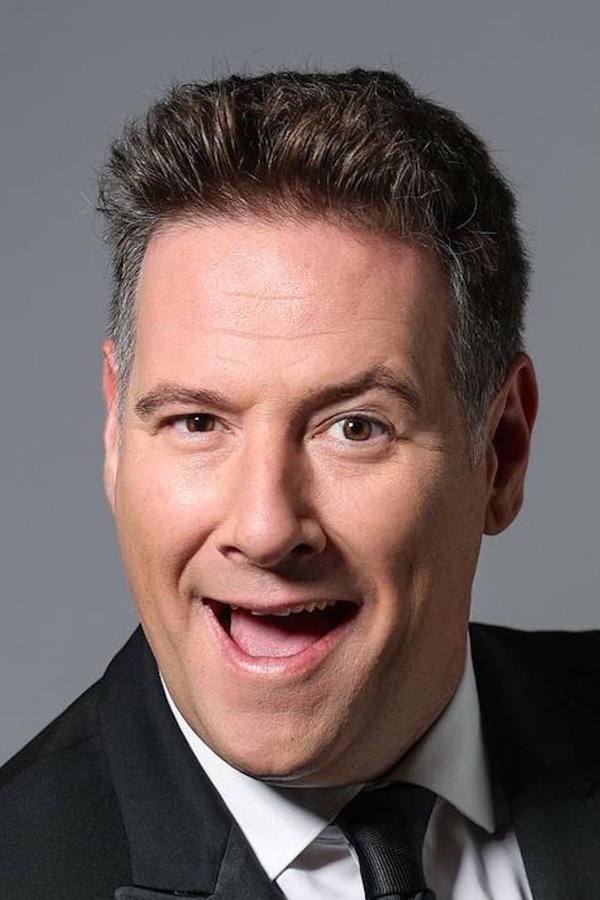Carlos Latre's headshot