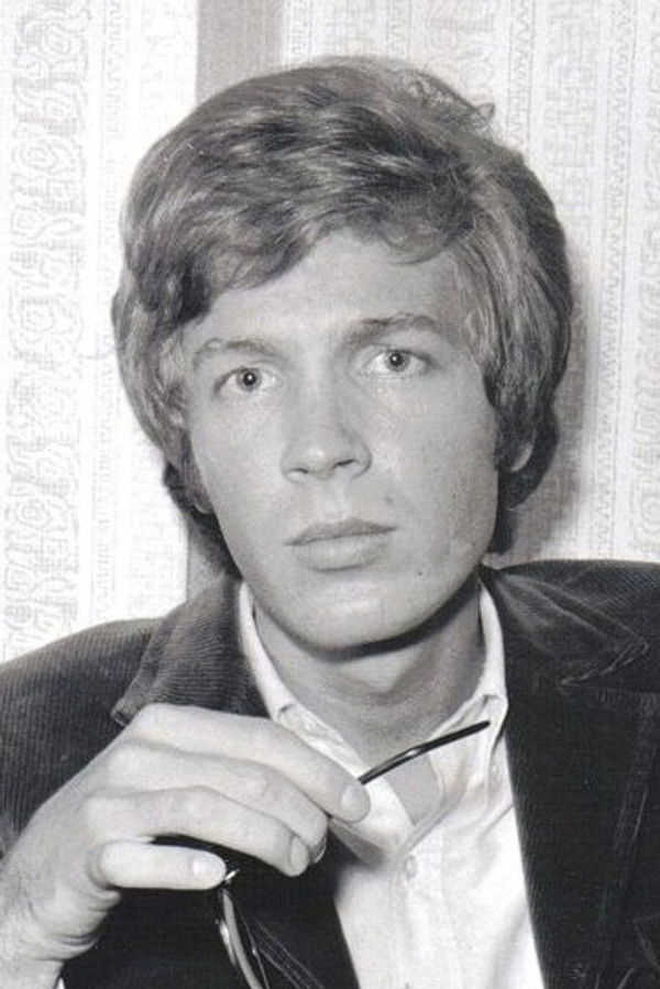 Scott Walker's headshot