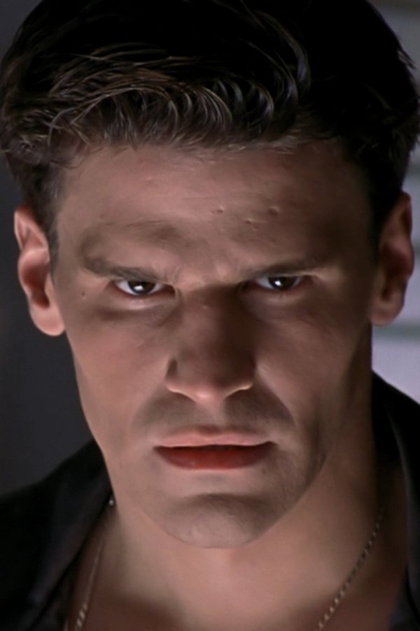 Buffy l’ammazzavampiri – S01E07 – L’angelo custode