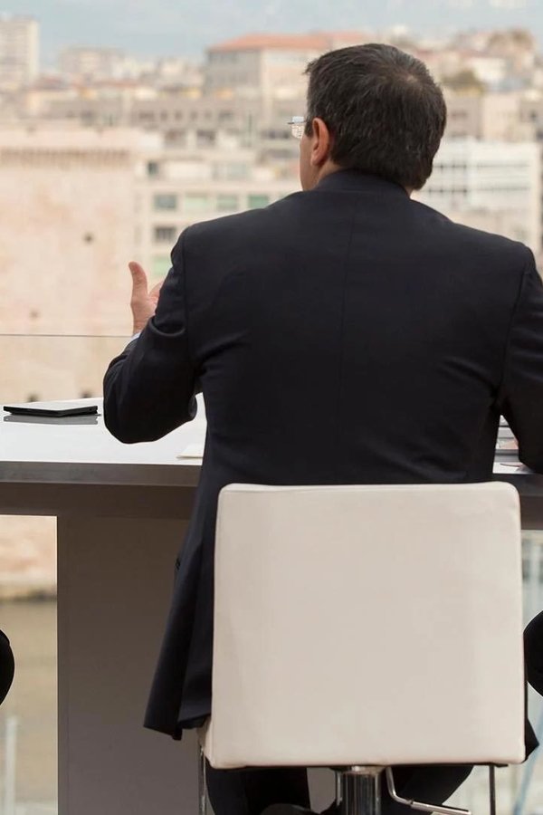 Marseille – S01E08 – A caro prezzo